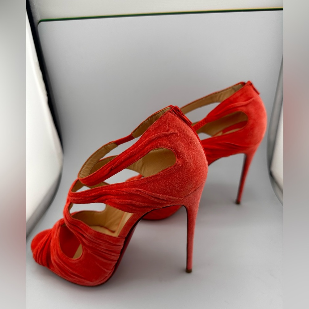 NWT Christian Louboutin Coral Suede Sandals EU40 - Picture 4 of 7